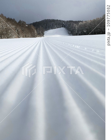 菅平スキー場圧雪車キャタピュラの跡 菅平スキー場圧雪車キャタピュラの跡 109775082