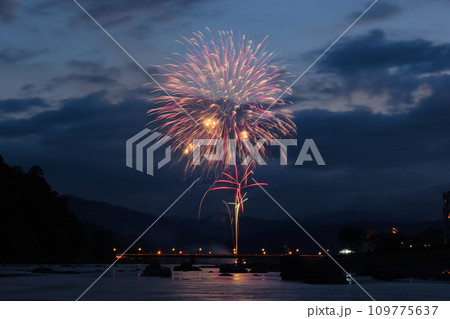 人吉市の花火 109775637