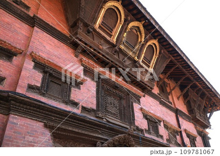 パタンのダルバール広場にある旧王宮 109781067