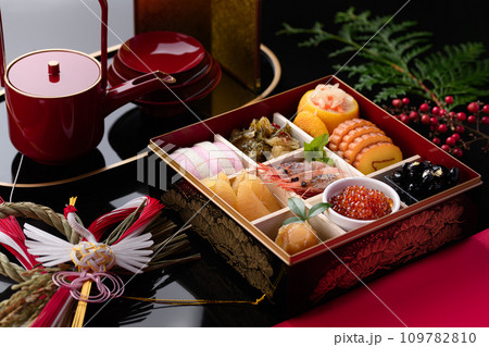 おせち料理 109782810