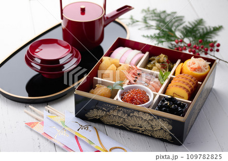 おせち料理 109782825