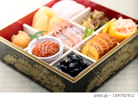 おせち料理 109782912