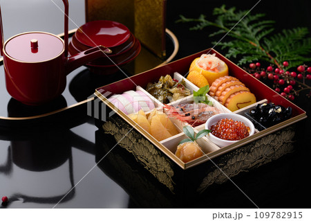 おせち料理 109782915