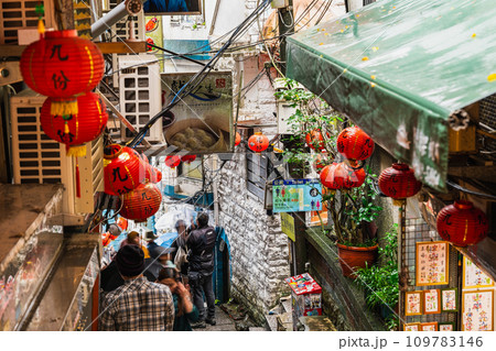 台湾　昼の九份 109783146