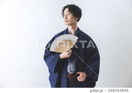 着物の男性 着物の男性 109783956