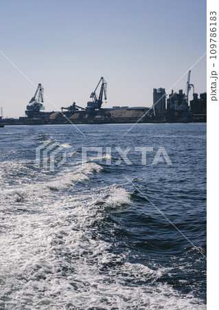 駿河湾 青い海と空 駿河湾 青い海と空 109786183