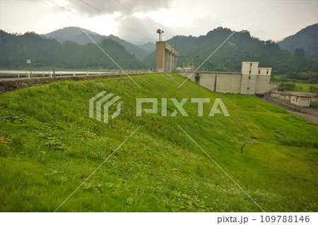 只見ダムの堤体 只見ダムの堤体 109788146