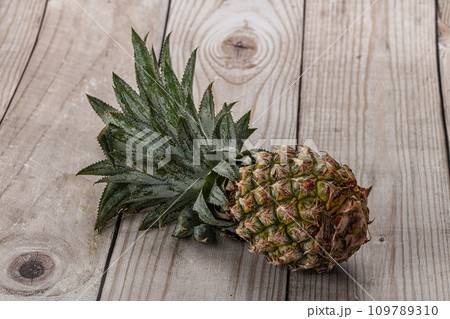 Sweet organic ripe tropical pineapple Sweet organic ripe tropical pineapple 109789310
