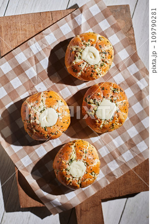 Cream Cheese Garlic Bread 109790281