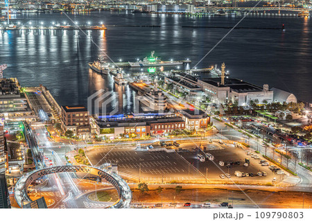 美しいみなとみらいの夜景 マリンアンドウォーク 美しいみなとみらいの夜景 マリンアンドウォーク 109790803