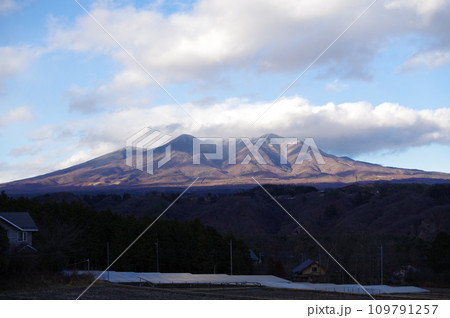 快晴の八ヶ岳（山梨県　北杜市） 109791257