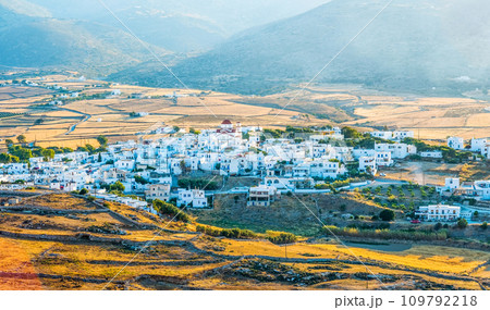 View on small village by the sea 109792218