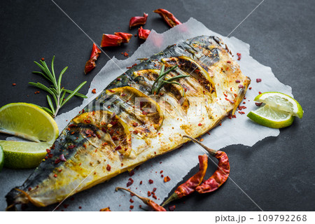 Grilled mackrel fillets 109792268