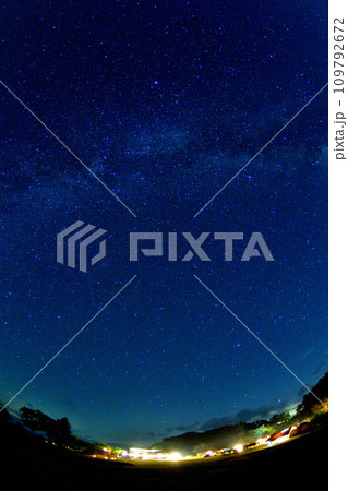 キャンプ場の夜（長野県） 109792672