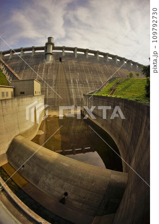 早池峰ダムの洪水吐 早池峰ダムの洪水吐 109792730