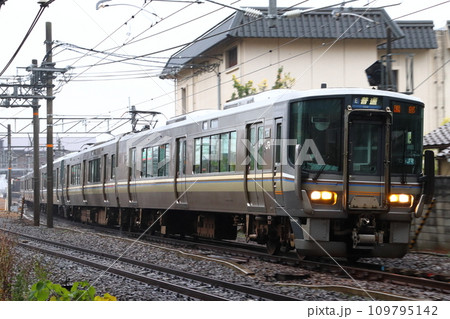 ［JR-E］嵯峨野線223系電車（各停-6両：京都⇔園部） 109795142