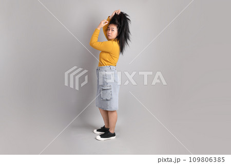 Southeast Asian Woman Southeast Asian Woman 109806385