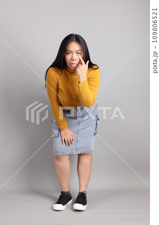Southeast Asian Woman 109806521
