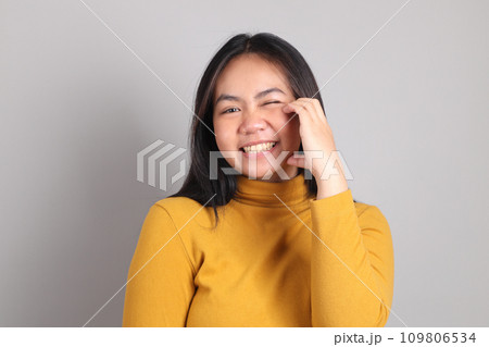 Southeast Asian Woman 109806534