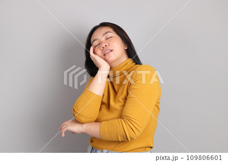 Southeast Asian Woman Southeast Asian Woman 109806601