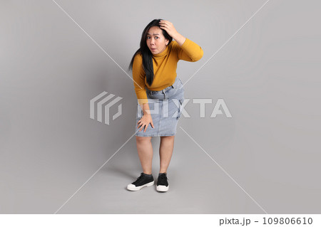 Southeast Asian Woman 109806610