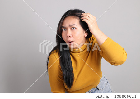 Southeast Asian Woman 109806611