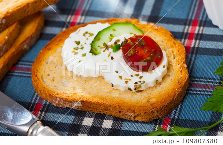 Delicious toast with young cheese 109807380