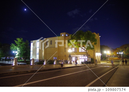 平和公園レストハウスの夜景 109807574