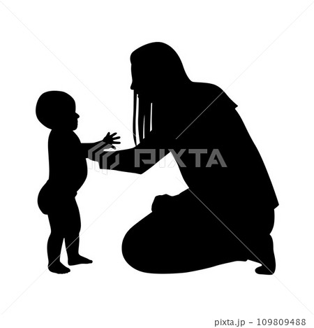 Baby first steps. baby goes to mother, mom calls son baby first steps Baby first steps. baby goes to mother, mom calls son baby first steps 109809488