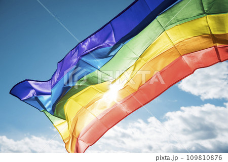 レインボープライドイメージ　LGBTQ 109810876