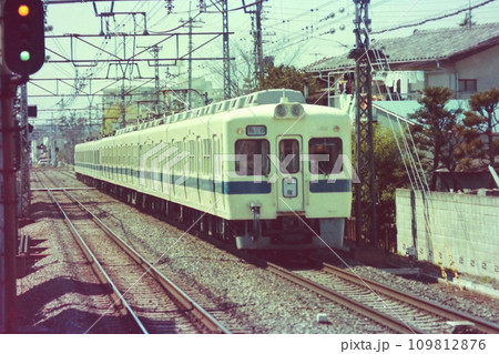小田急・旧5000形5056F+2400形2473F、地上時代の喜多見ー狛江、1976年3月21日 109812876