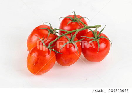 Raw red Flamenco tomato branch 109813058