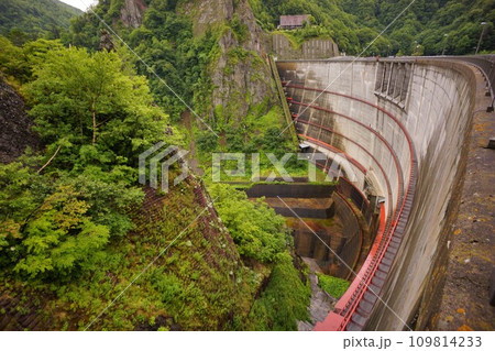 豊平峡ダムの堤体 109814233