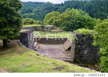 岡城跡・大手門(大分県・竹田市) 岡城跡・大手門(大分県・竹田市) 109815281