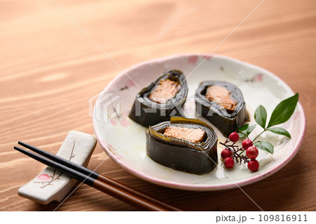 さけの昆布巻 さけの昆布巻 109816911