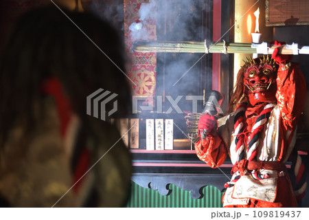 書写山円教寺 魔尼殿の鬼追い式会 邪気を追い払う鬼の舞 書写山円教寺 魔尼殿の鬼追い式会 邪気を追い払う鬼の舞 109819437