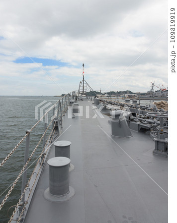 海上自衛隊たかなみ型護衛艦の錨鎖 海上自衛隊たかなみ型護衛艦の錨鎖 109819919