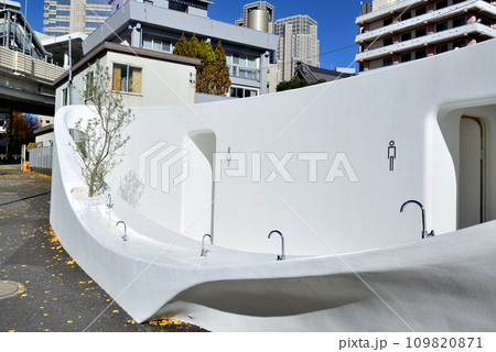 渋谷区 西参道公衆トイレの風景 渋谷区 西参道公衆トイレの風景 109820871