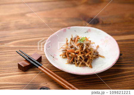 家庭料理　きんぴらごぼう 109821221