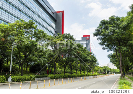 Taiwan Semiconductor Manufacturing Company (TSMC) plant in Hsinchu Science Park, Taiwan, TSMC is the world's largest dedicated independent semiconductor foundry. 109821298