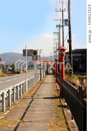 亀岡市ひえ田野町佐伯のとうろう街道 109822029
