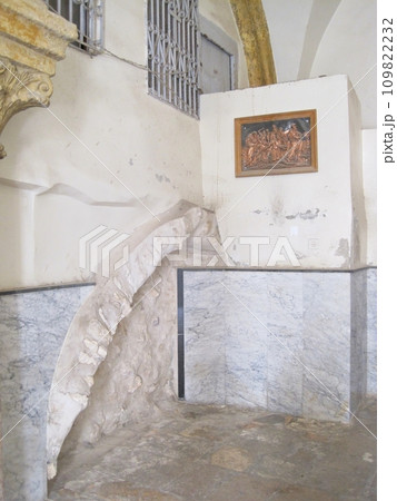 ヴィア・ドロローサ エルサレムにて ヴィア・ドロローサ エルサレムにて 109822232