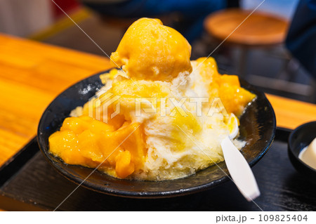 台湾スイーツ マンゴーかき氷 台湾スイーツ マンゴーかき氷 109825404
