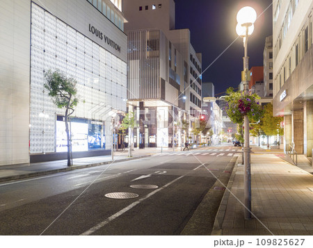 神戸旧居留地の街並み・夜間 / Kobe, Japan 神戸旧居留地の街並み・夜間 / Kobe, Japan 109825627