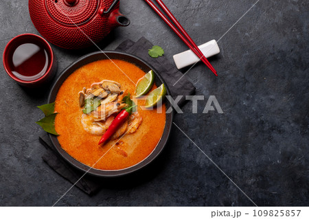 Thai Tom Yum Soup and tea 109825857