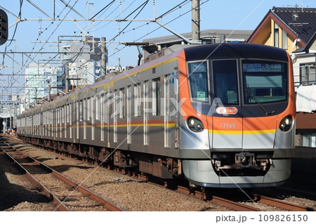 東京メトロ有楽町線・副都心線　17000系 109826150