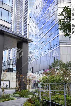 再開発された渋谷桜丘地区の複合施設　渋谷サクラステージ　桜丘の森 109826735