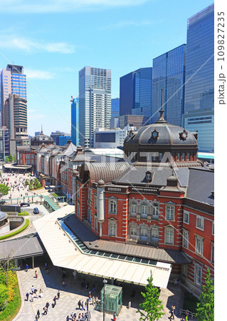東京都千代田区、東京駅の風景 109827235