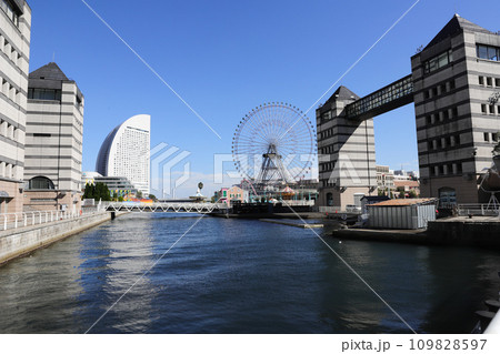 横浜みなとみらいの景観 109828597