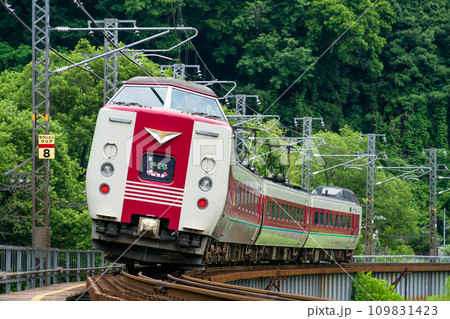 381系 特急やくも号 ゆったりやくも色 381系 特急やくも号 ゆったりやくも色 109831423